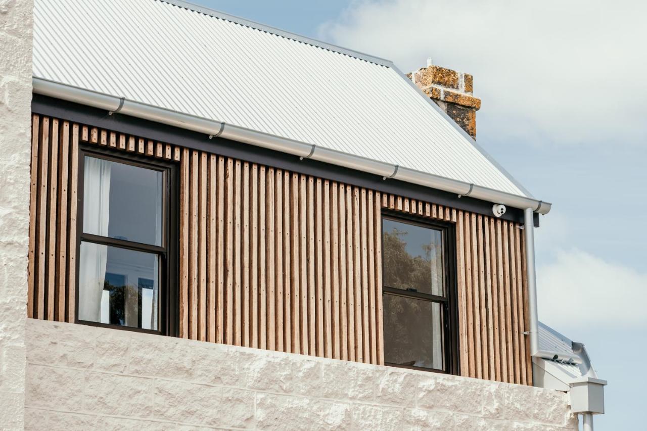 The Oak & Anchor Hotel Port Fairy Exterior foto The exterior of the building
